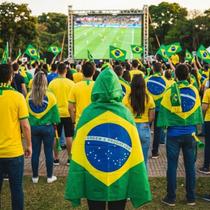 Capa Bandeira Do Brasil C/ Capuz Copa Esporte Manifestações