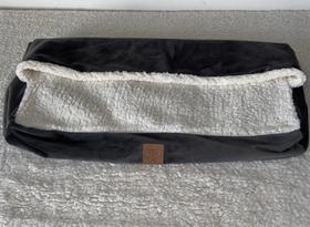 CAPA Cama Cave M 60X60