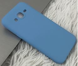 Capa Capinha Case J4 Samsung Galaxy Silicone Aveludado Proteção de Câmera Colorida