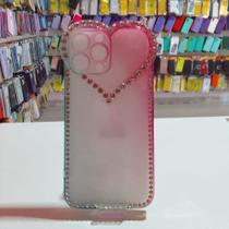 Capa Capinha Celular IP 13 Coração com Strass