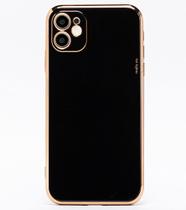 Capa Capinha iPhone 11 - Preta / Silicone Premium Lisa Dourada Proteção de Camera Feminina Luxo - Silicone Case