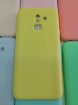 Capa capinha para Galaxy J8 aveludada