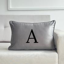 Capa de Almofada Decorativa em Veludo 45x30 com Letra Cinza