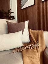 Capa de Almofada Decortativa linho bege 4545 com recorte suede marrom
