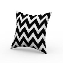 Capa de Almofada Preta e Branco Estampa Chevron 43 x 43 cm