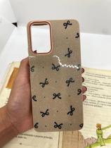 Capa de celular compatível com Moto G06 Laço Cor:Dourado Capa de celular compatível com Moto G06 Laço Cor:Dourado