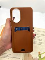 Capa de celular compatível com Realme C67 4G Porta Cartão Holdy Cor:Marrom Capa de celular compatível com Realme C67 4G Porta Cartão Holdy Cor:Marrom