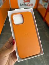 Capa de Couro Laranja iPhone 14 Pro Max - Estilo Vibrante e Proteção Premium