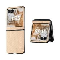 Capa De Telefone Em Couro PU Com Padrão De Fibra De Carbono Para Motorola Razr 50 Ultra 40