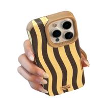 Capa De Telefone Vintage Com Textura De Couro Listrada E Ondulada, À Prova De Choque Para iPhone 17