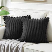 Capa de travesseiro Fancy Homi Soft Corduroy com pompons 40x40cm preta