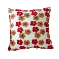 Capa de travesseiro floral tufada vermelha e bege 45x45cm em pele de cordeiro
