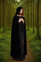 Capa Medieval Veludo com cetim capuz preto com dourado