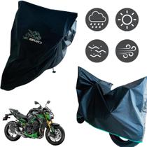 Capa Moto Z900 Kawasaki Impermeável C/ Viés e Bordado Cor Verde Contra Ventos Poeiras Arranhões