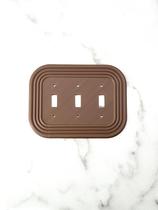 Capa para interruptor oval triplo marrom estilo mid-century Capa para interruptor oval triplo marrom estilo mid-century