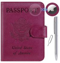 Capa Porta-Passaporte com AirTag e Bloqueio RFID - Couro Sintético - Acessório de Viagem (Roxo) Capa Porta-Passaporte com AirTag e Bloqueio RFID - Couro Sintético - Acessório de Viagem (Roxo)