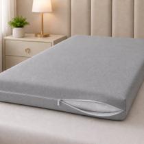 Capa Protetora Colchão Solteiro Zíper Cinza Impermeável Resistente Durável Proteção Contra Poeira Ácaros e Sujeira Capa Protetora Colchão Solteiro Zíper Cinza Impermeável Resistente Durável Proteção Contra Poeira Ácaros e Sujeira