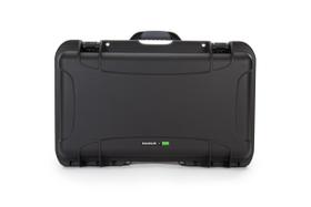 Capa protetora Nanuk 935 de resina reciclada com rodas preta Capa protetora Nanuk 935 de resina reciclada com rodas preta
