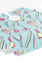 Capa Salão de Beleza Estampa Esmaltes Cetim 156x146cm Capa Salão de Beleza Estampa Esmaltes Cetim 156x146cm