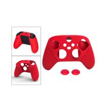 Capa Skin Case Protetora de Silicone Antiderrapante + 2 Grips para Controle Manete Xbox Series X / S