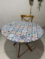 Capa, toalha de mesa TÉRMICA e IMPERMEÁVEL, redonda com elástico.