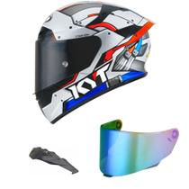 Capacete KYT TT Course Ratthapark Space Monkey Azul Mais Viseira Camaleão e Spoiler Fumê Capacete KYT TT Course Ratthapark Space Monkey Azul Mais Viseira Camaleão e Spoiler Fumê