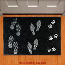 Capacho Decorativo - Pegadas Casal E Gato Cachorro