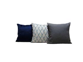 Capas de Almofadas 45 x 45 Tecido Veludo Estampado Conjunto 3peças - Nallu Decor Capas de Almofadas 45 x 45 Tecido Veludo Estampado Conjunto 3peças - Nallu Decor
