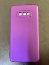Capinha metalizada roxo em silicone compativel com Samsung S10e