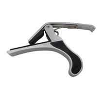 Capotraste dolphin p/violao/guitarra prata c/haste longa (h-1 / 5) Capotraste dolphin p/violao/guitarra prata c/haste longa (h-1 / 5)