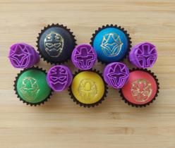 Carimbinhos Para Docinhos - Coleção Guardiões dos Poderes Carimbinhos Para Docinhos - Coleção Guardiões dos Poderes