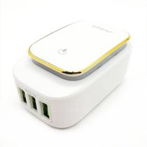Carregador De 3 Usb E Touch Led Lâmpada Com cabo V8 - A1016 - XTRAD Carregador De 3 Usb E Touch Led Lâmpada Com cabo V8 - A1016 - XTRAD