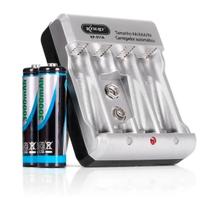 Carregador de Pilhas Recarregáveis Bivolt 9V AA & AAA c/ Pilhas Knup Carregador de Pilhas Recarregáveis Bivolt 9V AA & AAA c/ Pilhas Knup