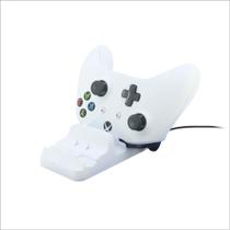 Carregador Duplo Para Controle Sem Fio Xbox One + 2 Baterias 300mah Branco - Dobe