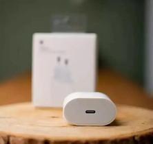 Carregador Novo Turbo iPhone,USBC 20W Compatível com IPhone15,16,17 Carga Rápida Envio Rapido
