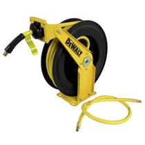 Carretel de mangueira DEWALT Auto Retracting 3/8 polegadas x 50 pés com mangueira de borracha