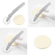 Carretilha Corta Fecha Pastel Risole Cortador Fechador Massa