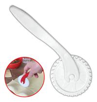 Carretilha Cortadora Massas Fechar Pastel Fogaça Fogazzas