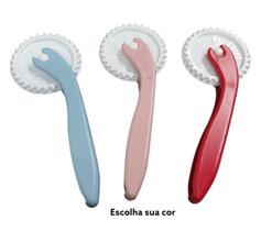 Carretilha fecha e corta massas em polipropileno cores 20cm ca-01 Carretilha fecha e corta massas em polipropileno cores 20cm ca-01