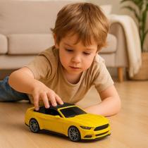 Carrinho Brinquedo Esportivo Amarelo Capô Aberto Rodas Presente Criança Veiculo Menino