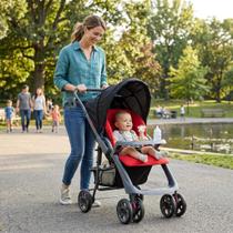 Carrinho de bebê Rubi para passeio reclinável e dobrável com 5 posições até 15kg