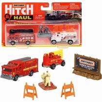 Carrinho de Bombeiro e Caminhão Leve Matchbox Hitch & Haul