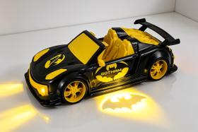 Carrinho de Brinquedo Kendy Gotham Carro Esportivo Preto e Amarelo Simbolo Morcego 3 Anos Carrinho de Brinquedo Kendy Gotham Carro Esportivo Preto e Amarelo Simbolo Morcego 3 Anos