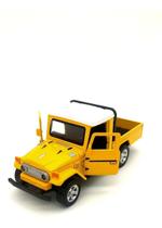 Carrinho de Ferro Miniatura Pickup Toyota Carros Brinquedo 1:32