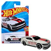 Carrinho Hot Wheels Ford Mustang Dark Horse JBB34 Carrinho Hot Wheels Ford Mustang Dark Horse JBB34