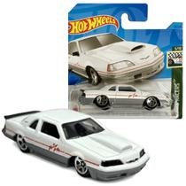 Carrinho Hotwheels Matt and Debbie Hays 1988 Thunderbird Carrinho Hotwheels Matt and Debbie Hays 1988 Thunderbird