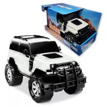 Carrinho Jeep 4X4 Caminhonete Render Force Jipe Cores Branco Carrinho Jeep 4X4 Caminhonete Render Force Jipe Cores Branco