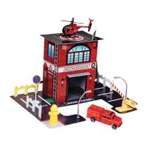 Carrinho Maisto Fresh Metal Build/Play Estação de Bombeiros e Acessórios