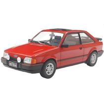 Carrinho Miniatura 1987 FORD ESCORT XR3 Vermelho 1/24 California Classics Carrinho Miniatura 1987 FORD ESCORT XR3 Vermelho 1/24 California Classics