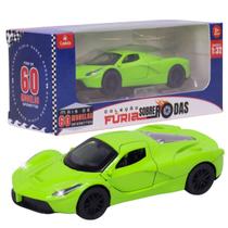 Carrinho Miniatura Verde C/ Som e Luz Pull Back 1:32 - Castela Carrinho Miniatura Verde C/ Som e Luz Pull Back 1:32 - Castela